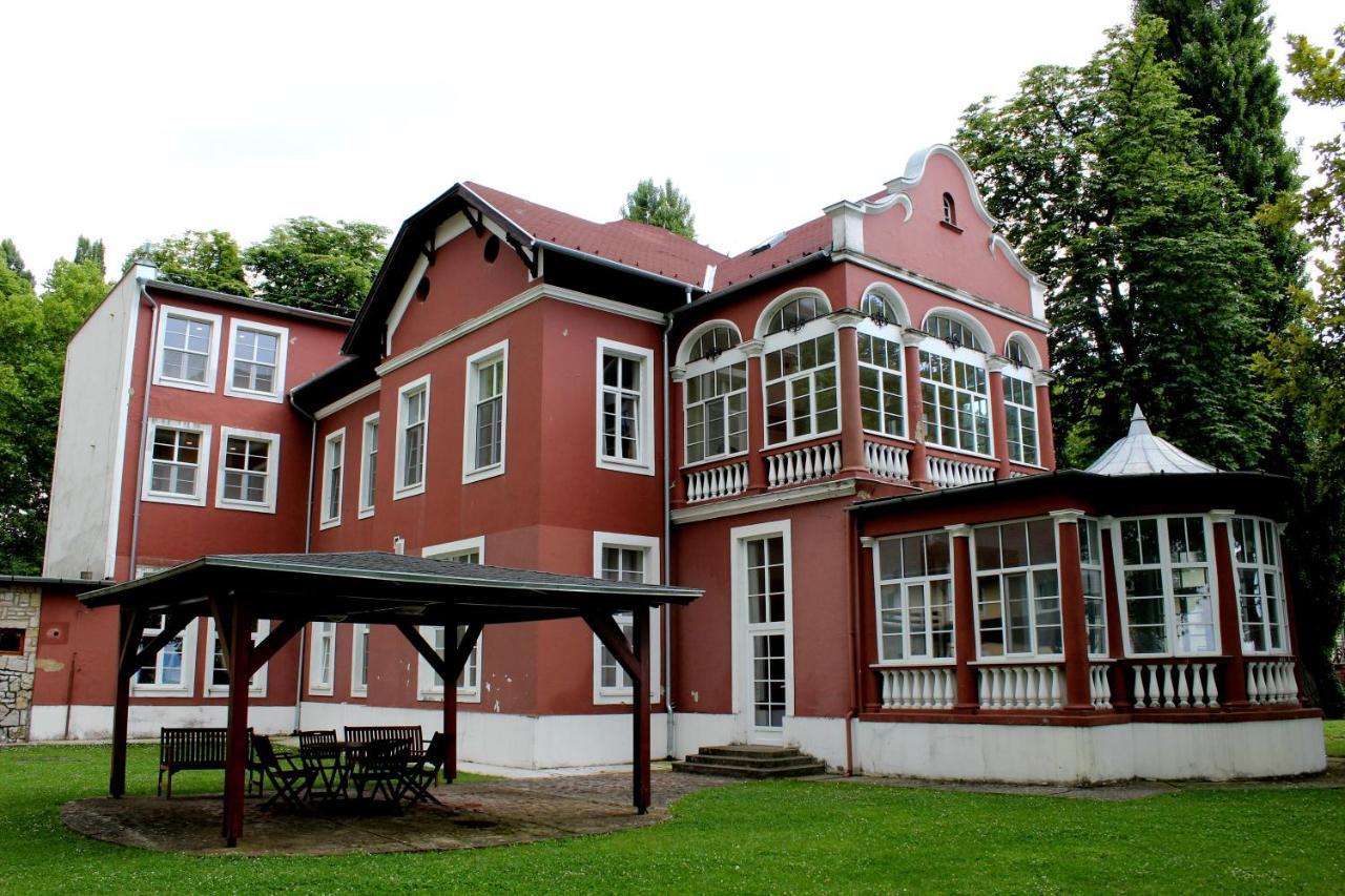 Bf Hotel